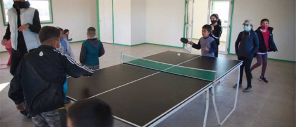 Alvear lanz&oacute; actividades para chicos en el Sum de Barrio Parque