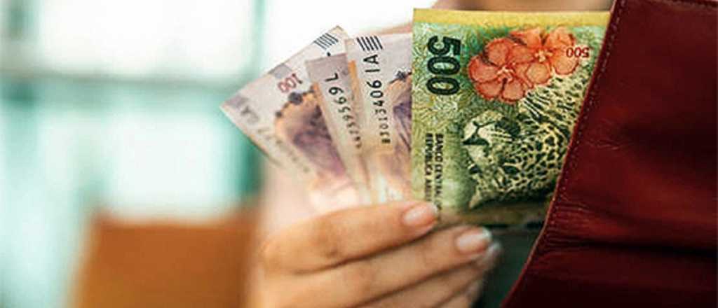 El peso argentino fue la segunda moneda más devaluada en 2021