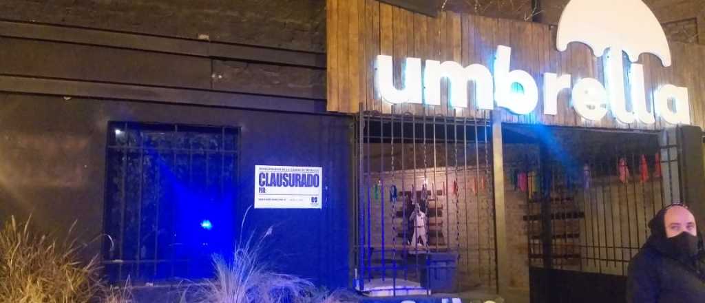Clausuraron un bar en pleno centro de Mendoza porque había gente bailando