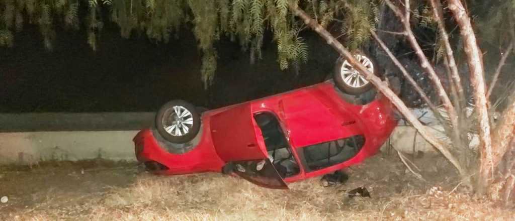 Un hombre murió tras chocar con un poste de luz en San Martín