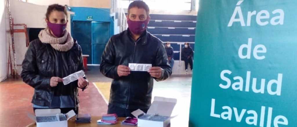 Distribuyen anticonceptivos en centros de vacunación de Mendoza
