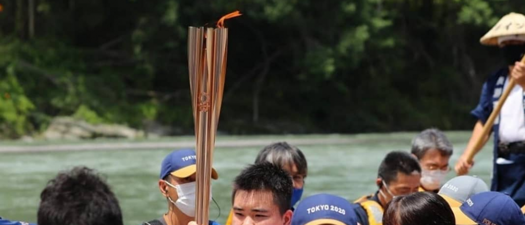 La antorcha ol&iacute;mpica llega a Tokio, en una ceremonia sin p&uacute;blico