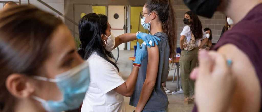 Primeros dos vuelos a EE.UU. en busca de vacunas donadas