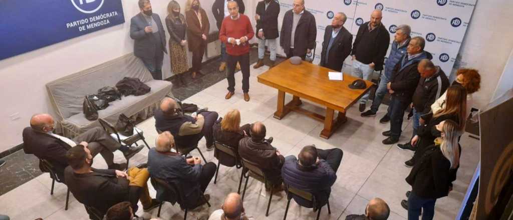 El PD, la Coalición Cívica y el MendoExit juntos en un frente electoral
