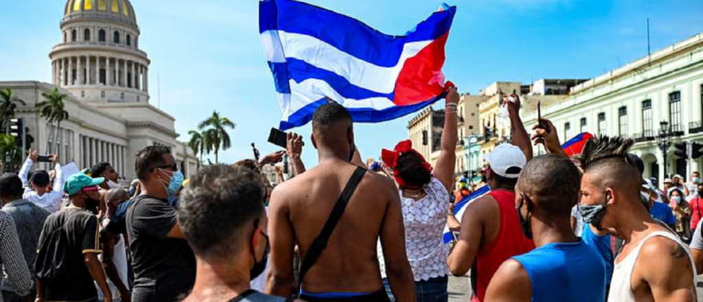 Cuba apunta a EE.UU. y la oposición denuncia detenciones