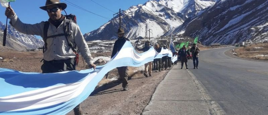 Guardaparques de Mendoza marcharon en reclamo por los sueldos