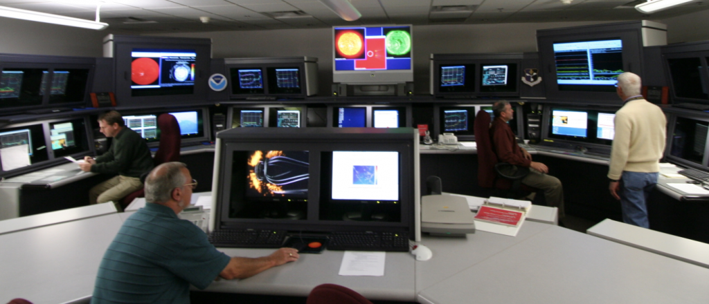 Tormenta solar se dirige a la Tierra y podr&iacute;a provocar una apag&oacute;n