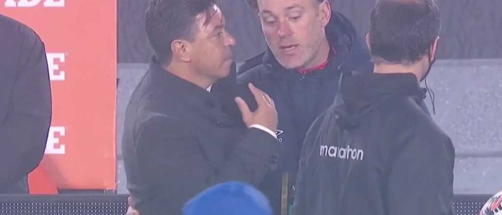 Por qu&eacute; se calent&oacute; Milito con Gallardo