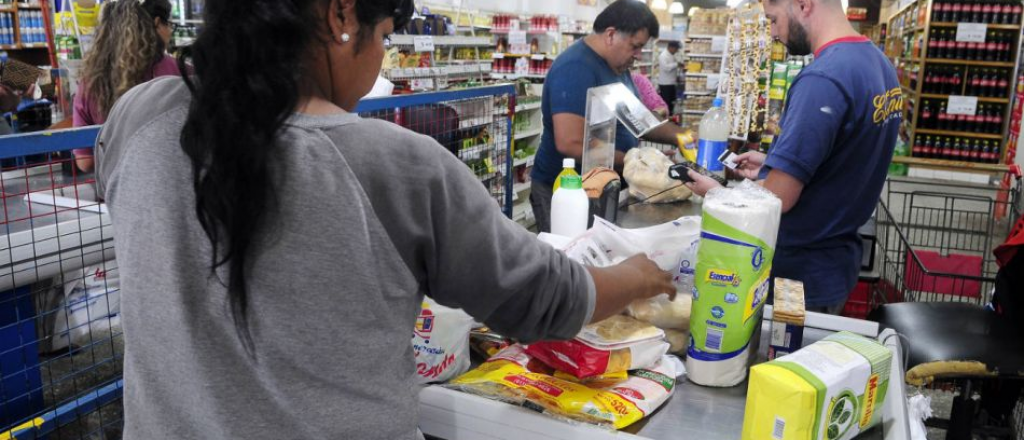 Alimenticias cuestionan la Ley de Envases que avanza en el Congreso