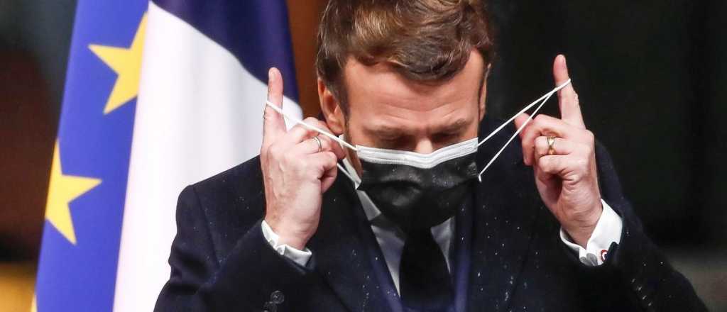 Macron quiere "fastidiar" a los no vacunados por los contagios