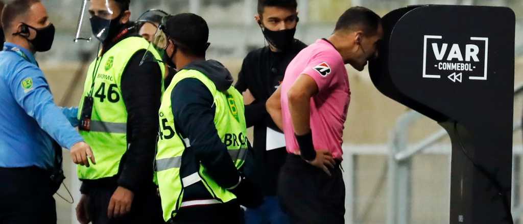 Riquelme explotó tras el "robo" a Boca y defendió la actitud del plantel