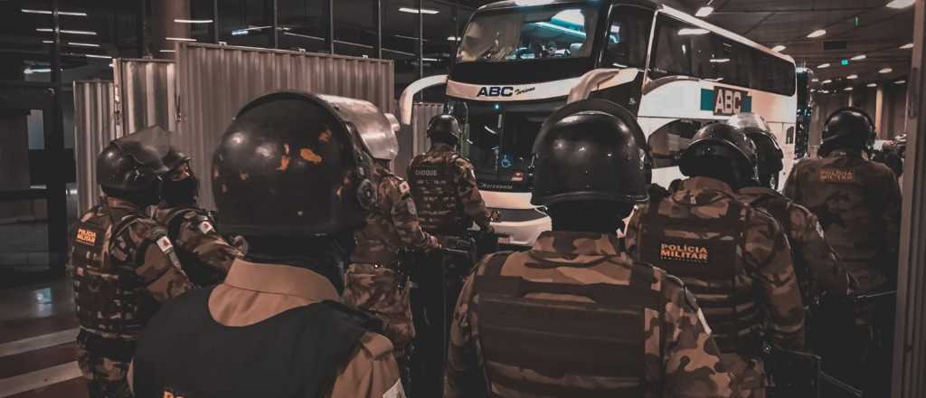 La Embajada argentina en Brasil asisti&oacute; a los jugadores de Boca