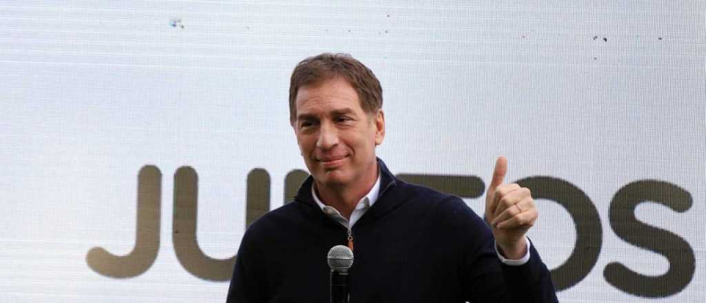 Santilli se hizo el "Dibu" y se ti&ntilde;&oacute; la bandera argentina en la cabeza