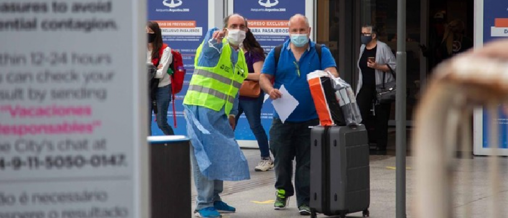 España impone cuarentena obligatoria para viajeros de Argentina