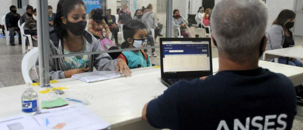 &iquest;Cu&aacute;nto dinero cobra una familia que vive de planes sociales?