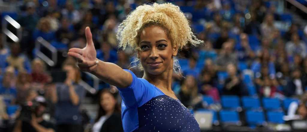 La emoci&oacute;n de una gimnasta lesionada que complet&oacute; su perfomance