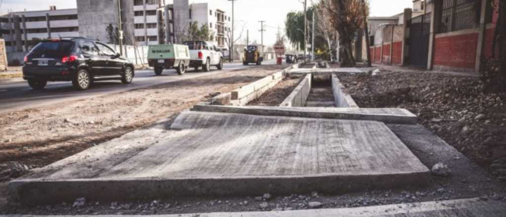 Guaymall&eacute;n realiza importantes obras en calle Estrada