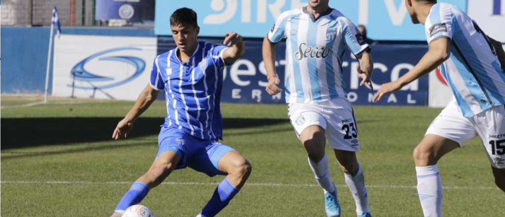 M&eacute;ndez, dur&iacute;simo contra el campo de juego del Gambarte