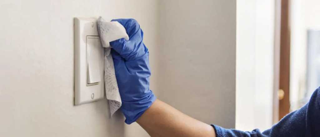Los mejores trucos para limpiar los interruptores y enchufes de casa 