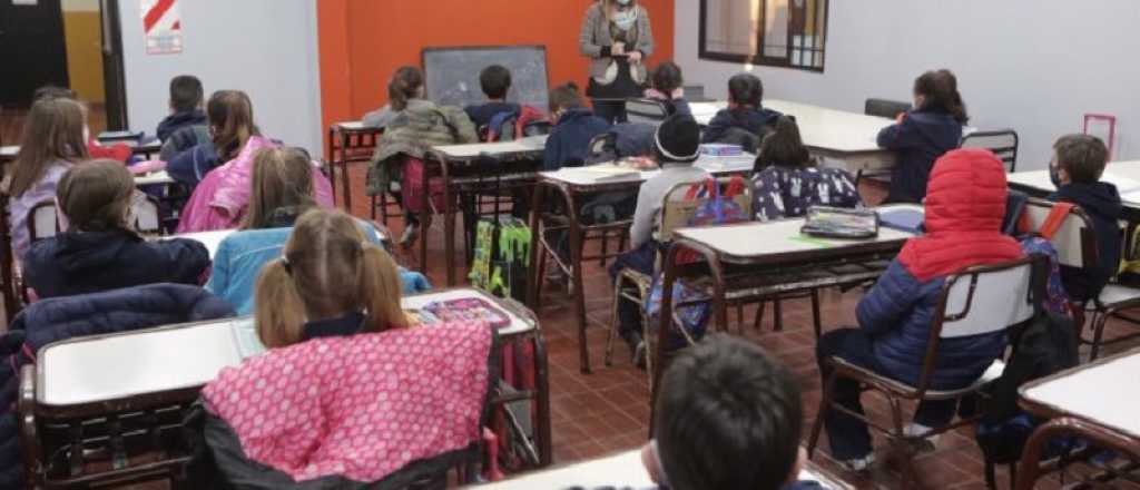 Mendoza extiende 2 horas las clases para chicos de primaria con bajas notas