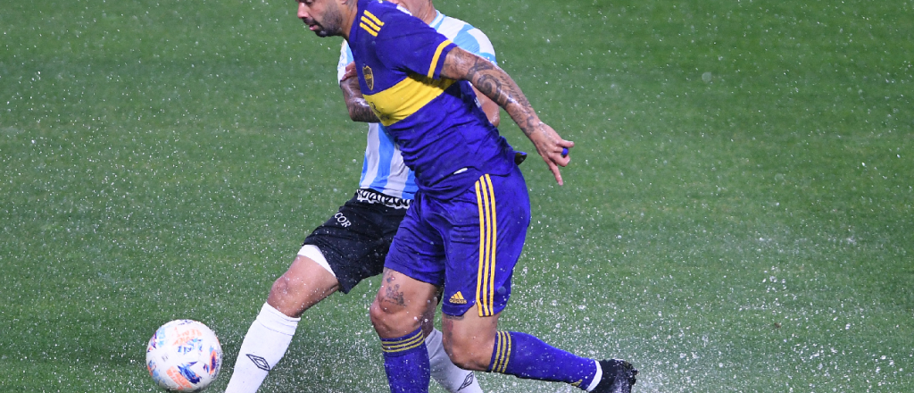 Boca empató contra Argentinos bajo un diluvio y sigue sin ganar