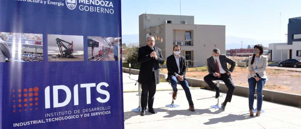 Kulfas llega a Mendoza y se reunir&aacute; con el gobernador