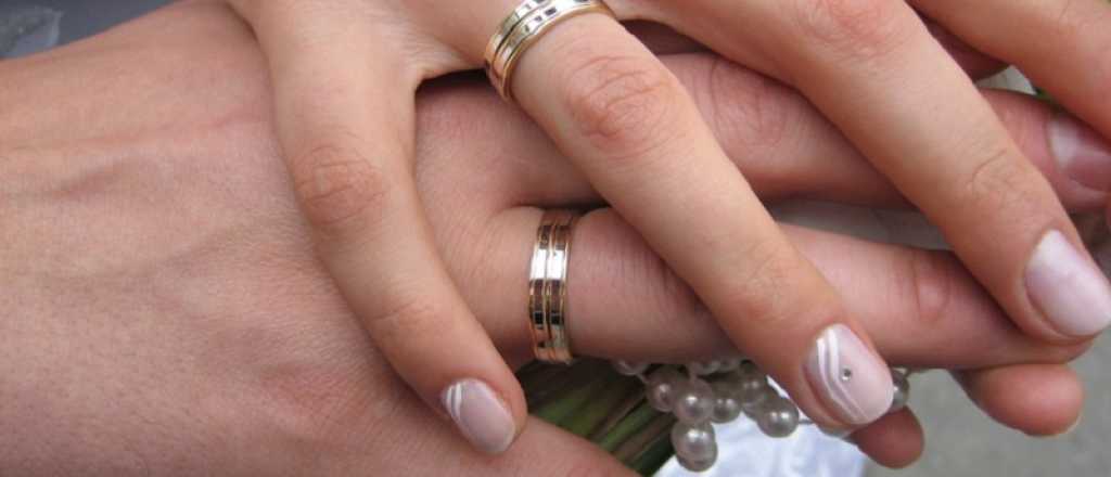 Robaron en una helader&iacute;a y se llevaron una alianza de oro en Godoy Cruz