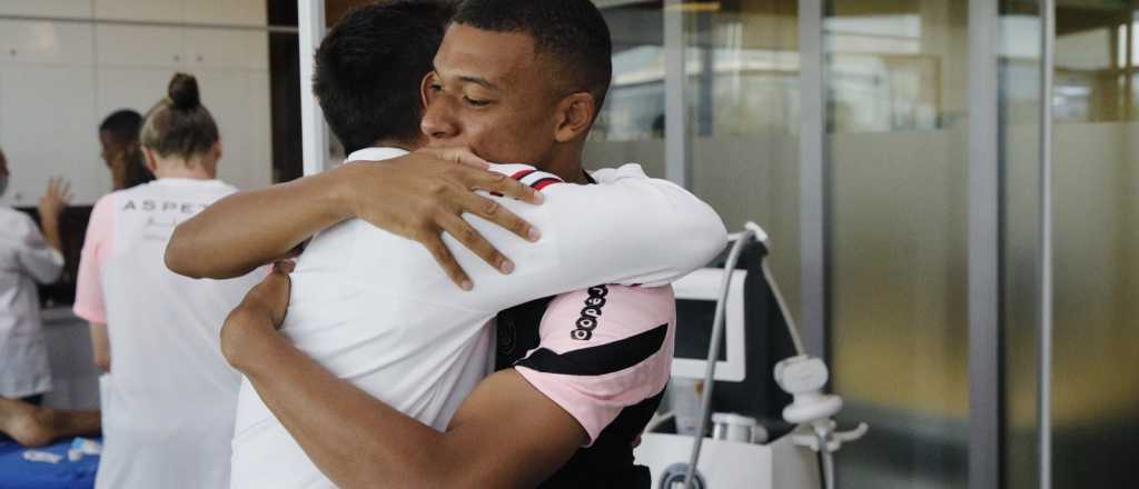 En medio de rumores, Mbapp&eacute; le dio la bienvenida a Messi
