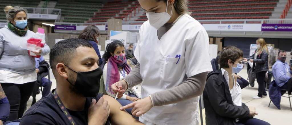 Revelan por qué es vital la tercera dosis para protegerse de Ómicron