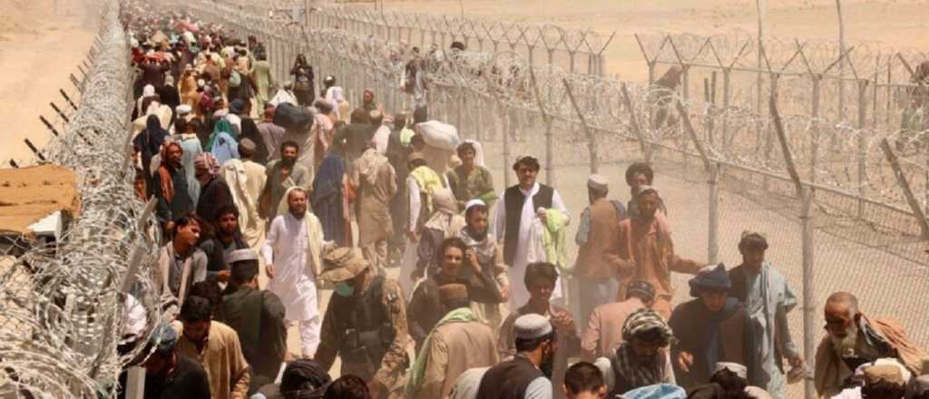 Estampida y muertos en el aeropuerto de Kabul por huir de los talibanes
