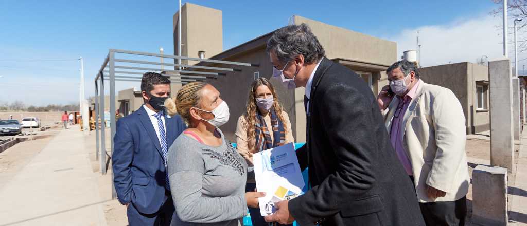 Las Heras entreg&oacute; 44 viviendas para los vecinos