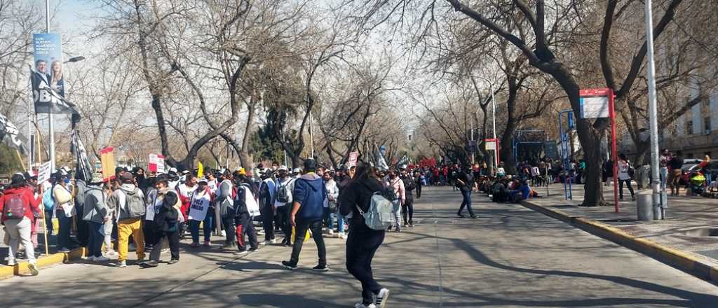 Piqueteros protestarán este miércoles por la mañana en Casa de Gobierno