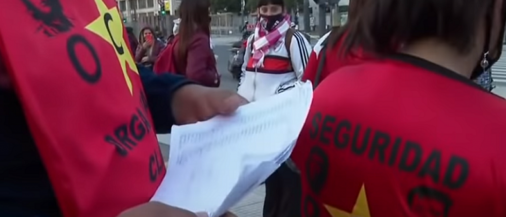 Video: tomaban asistencia en la marcha para darles un plan social