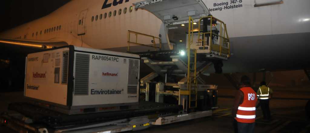 Llegaron casi 2 millones de vacunas al pa&iacute;s en las &uacute;ltimas horas