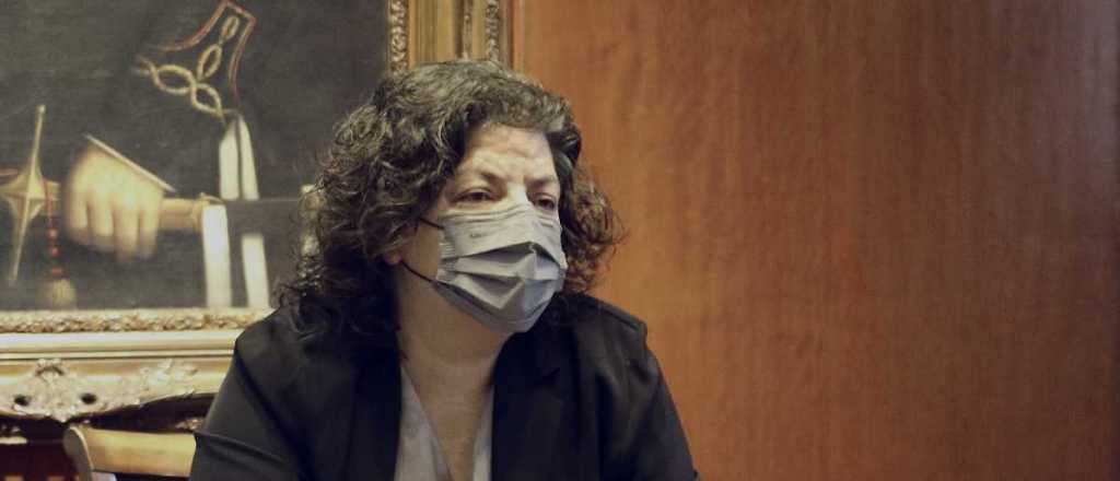 Vizzotti dijo que la cepa Delta "est&aacute; cerquita de ser comunitaria"