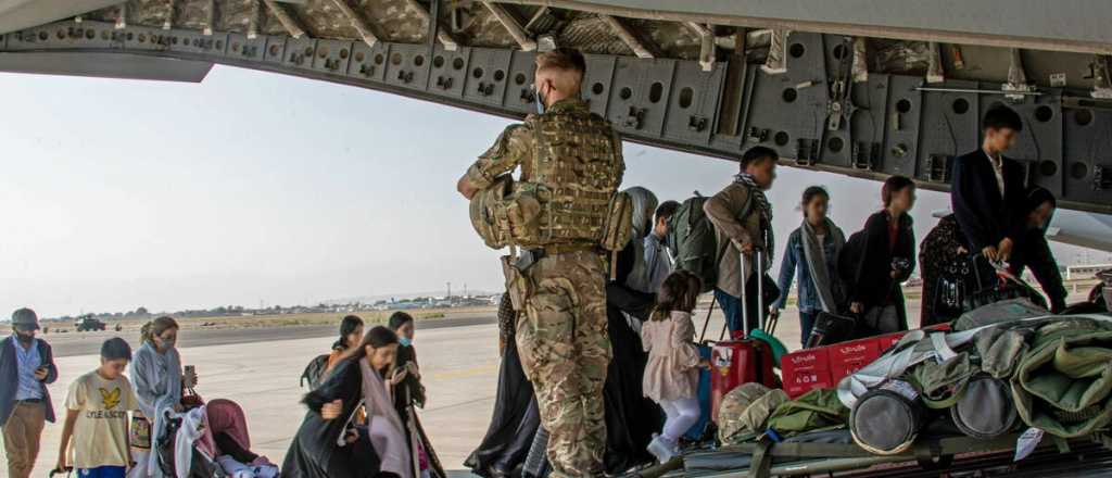 Talibanes permitir&aacute;n la evacuaci&oacute;n despu&eacute;s del 31 de agosto