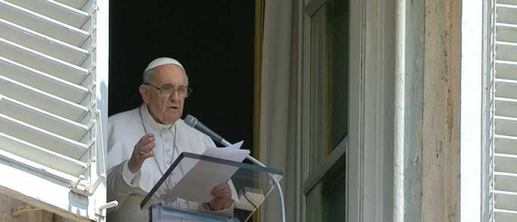 "Un enfermero me salvó la vida", contó el Papa Francisco 