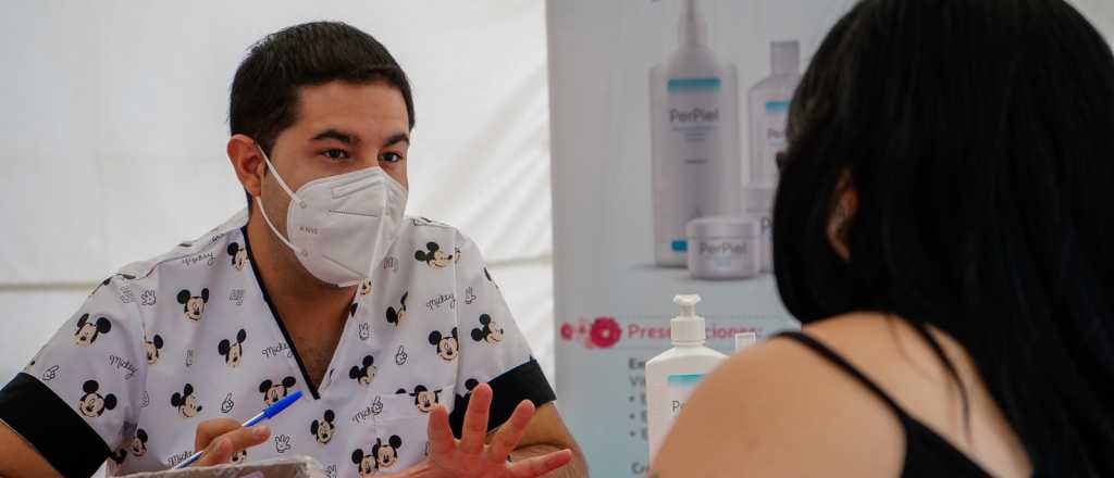 Las cl&iacute;nicas no dejan que los m&eacute;dicos cobren la consulta y no hay atenci&oacute;n