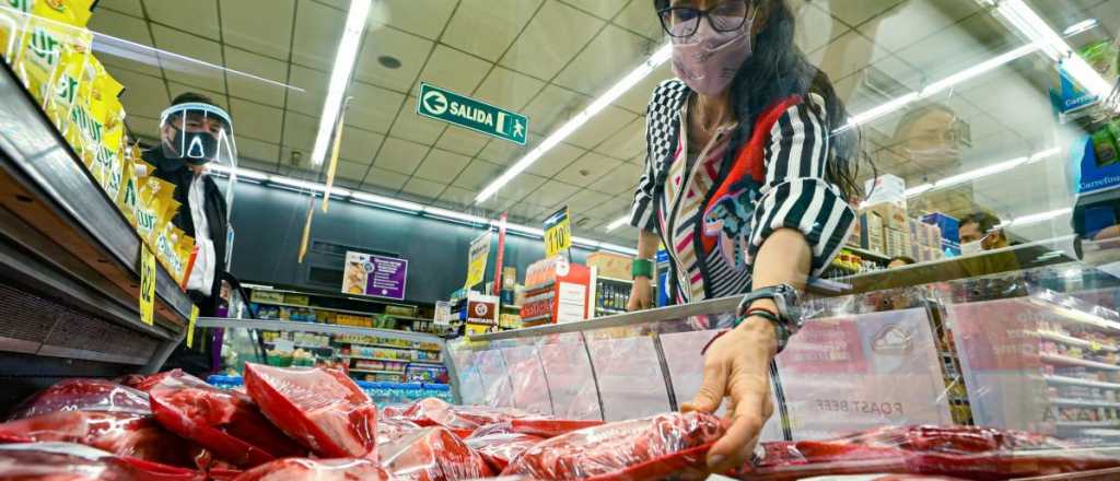 Según el gobernador de La Pampa, con el cepo a la carne ganan los consumidores