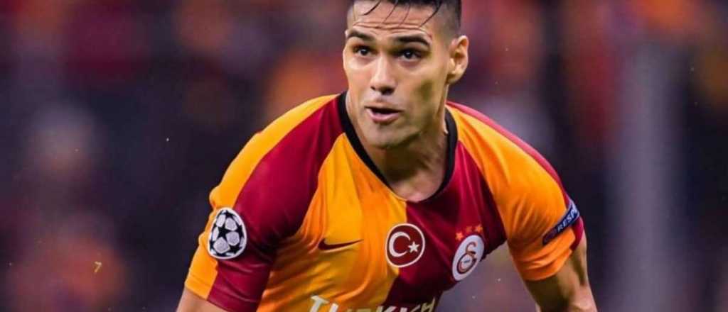 Falcao sorprende: deja Galatasaray y vuelve a LaLiga