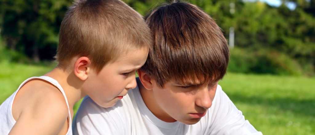 Experto advierte que los gobiernos nos controlan la mente