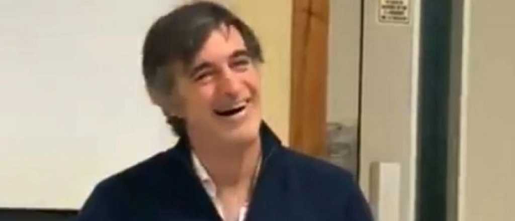 Los vecinos de Bullrich lo recibieron cantando el himno