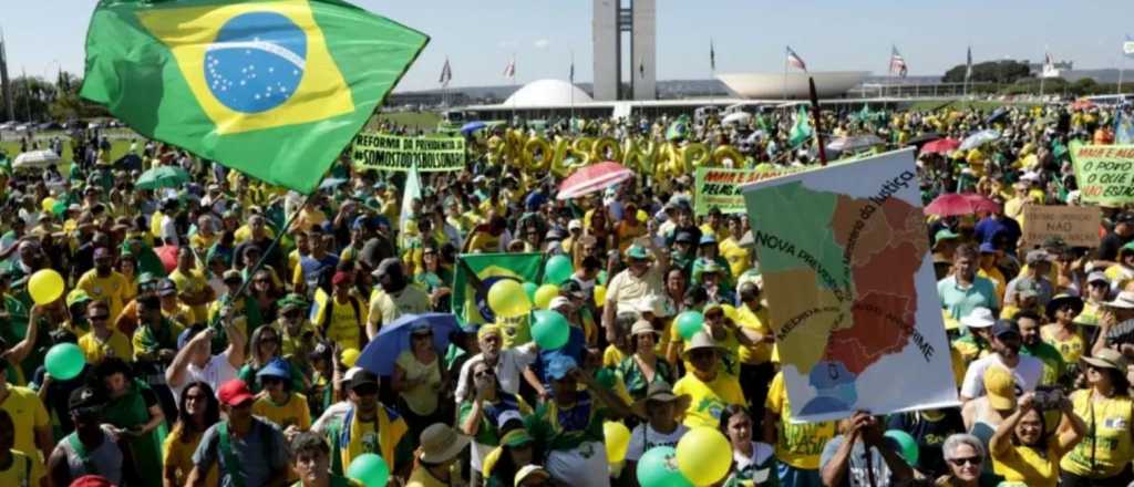 Marchas en favor y en contra de Bolsonaro por su disputa con la Corte