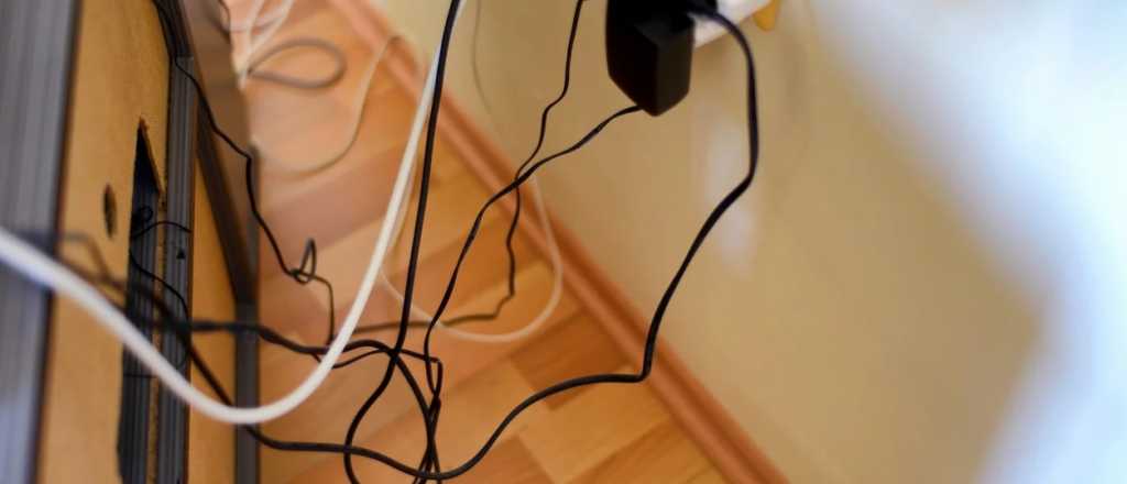Cómo esconder los cables del hogar con 5 trucos infalibles 
