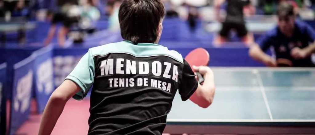 Mendoza la "rompió" en el Nacional de tenis de mesa