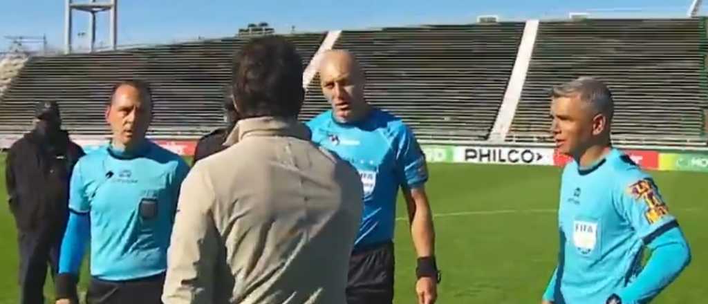 Video: fuerte cruce y gastada entre Gago y los árbitros