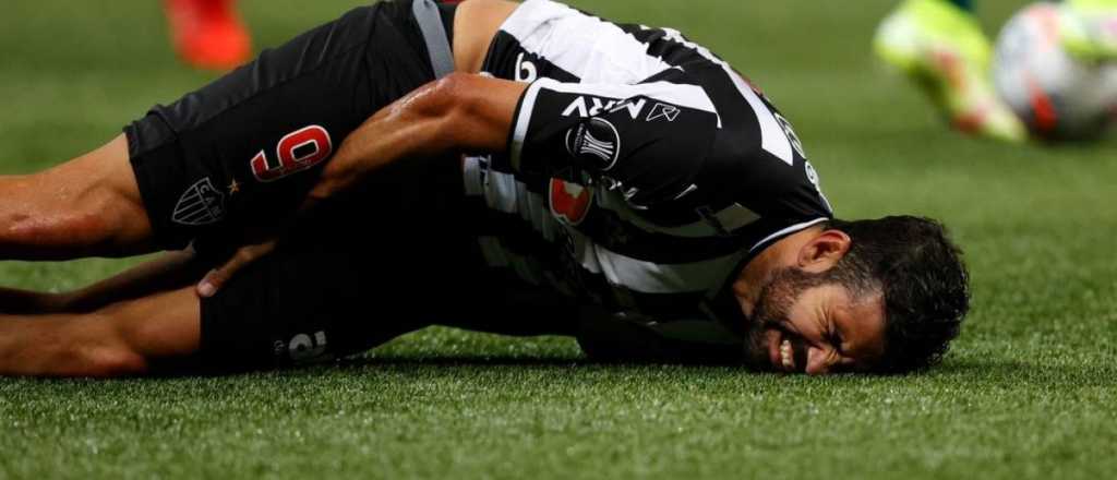 Dura lesi&oacute;n de Diego Costa en el empate entre Mineiro y Palmeiras