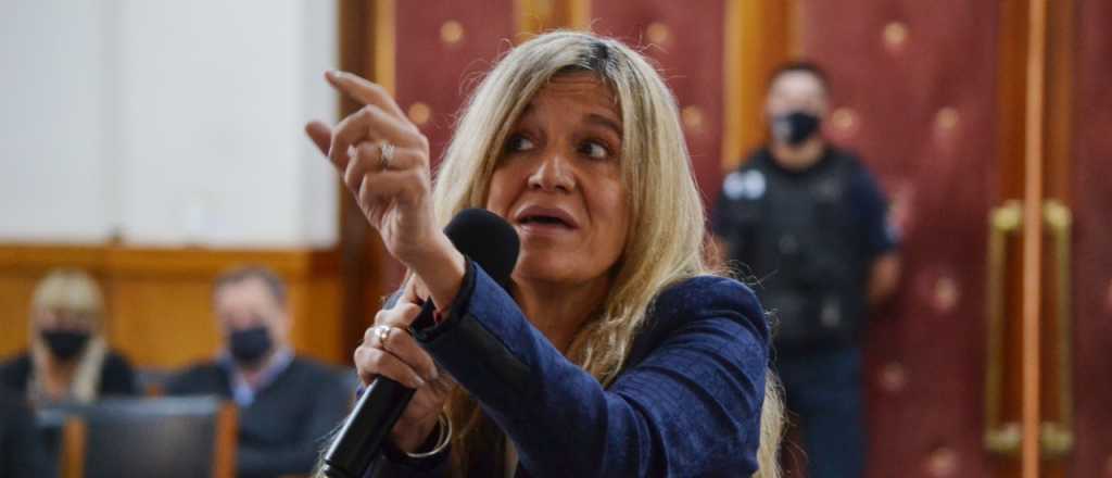 Esta es la chuza con la que intentaron matar a la fiscal Claudia R&iacute;os