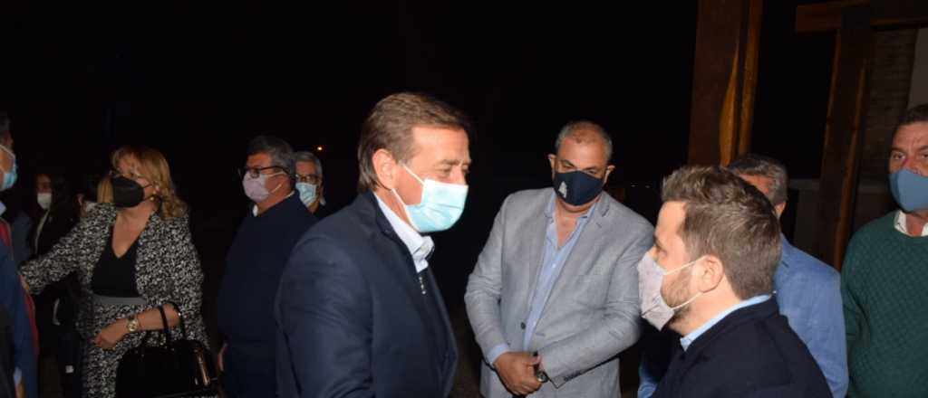 Mart&iacute;n Tetaz estuvo en Rivadavia con Suarez y Cornejo