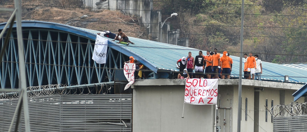 Motín en la cárcel de Guayaquil: ingresaron policías y militares